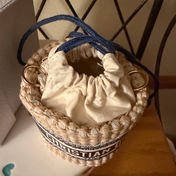 Dior Beauty Drawstring “Mini” Pouch New - Picture 6 of 10